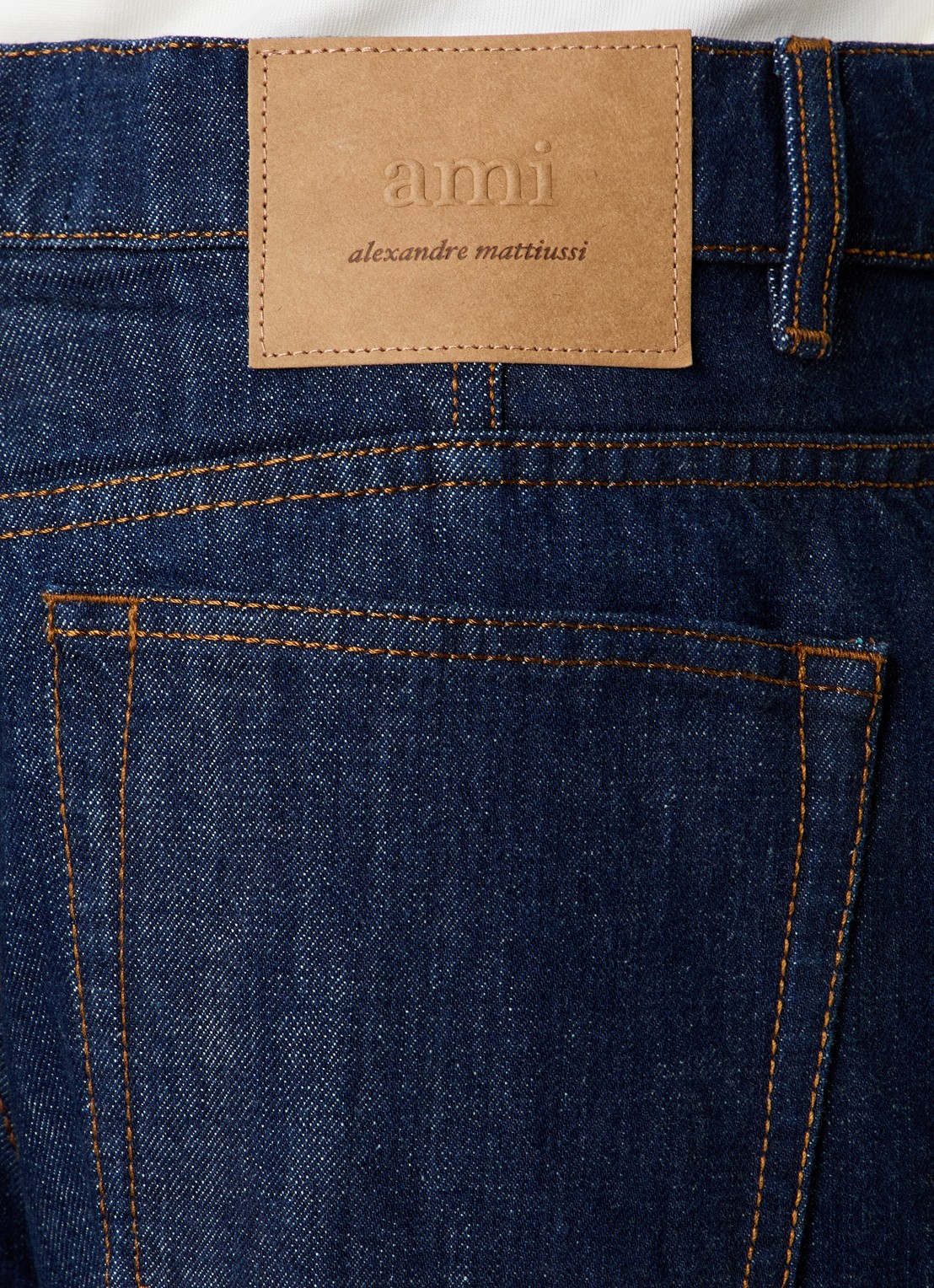 AMI Paris Loose fit jeans met donkere wassing  - detail 3 indigo