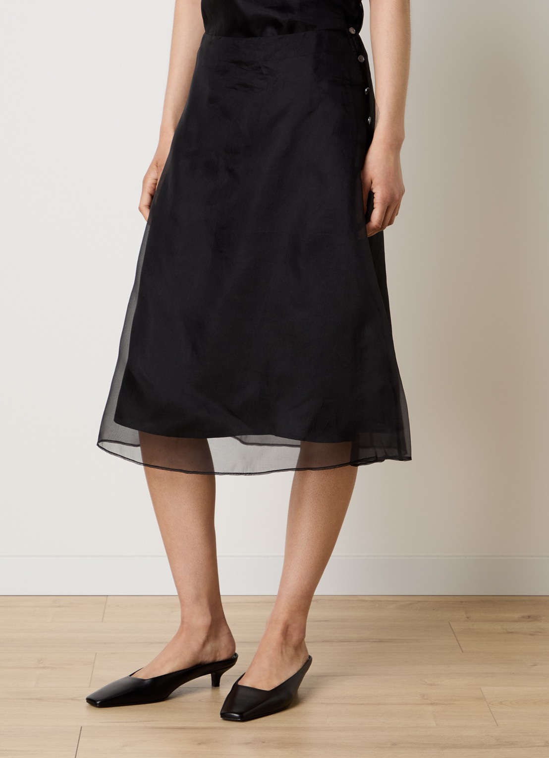 AMI Paris Mid waist midi rok van zijde - detail zwart