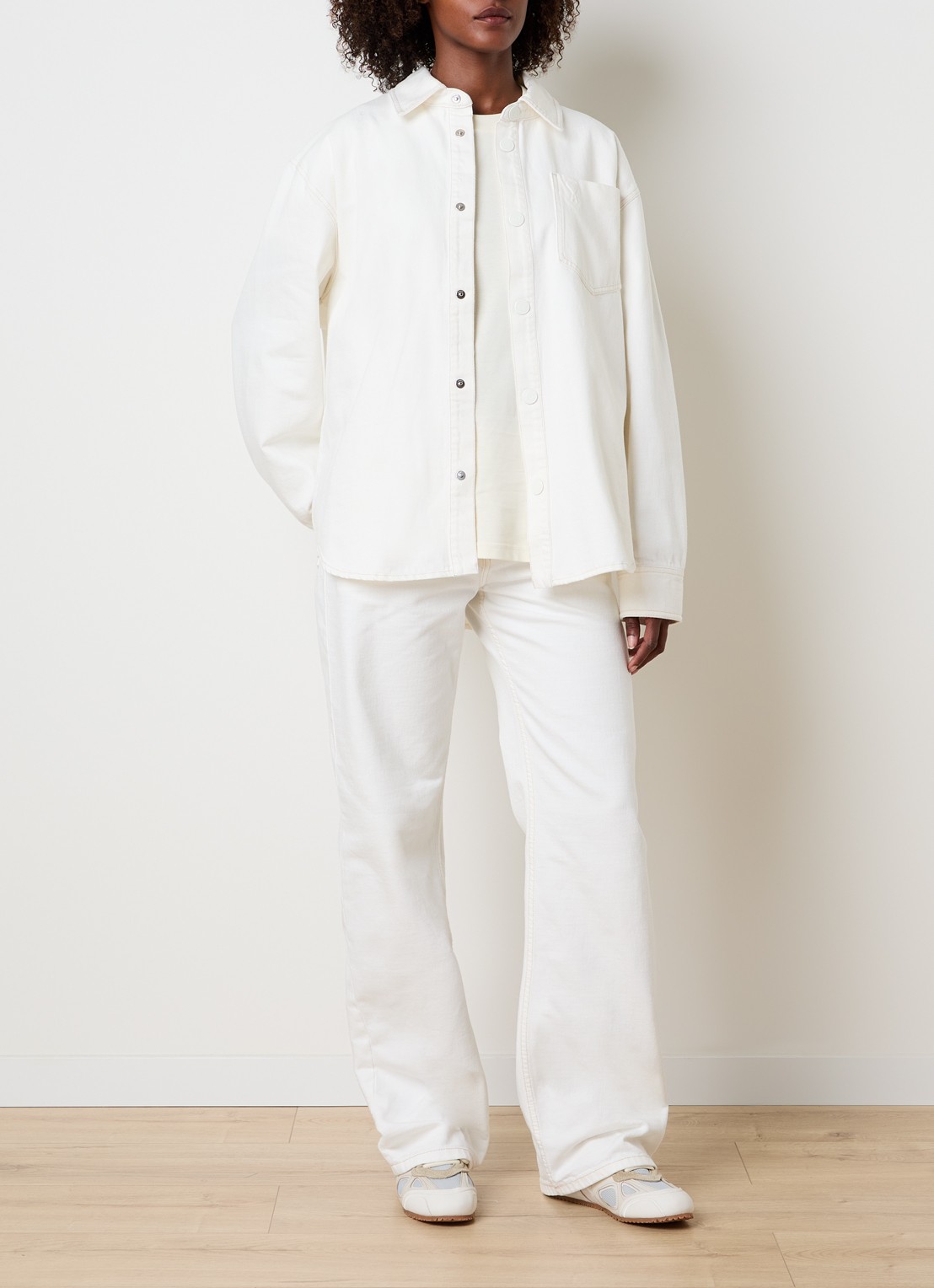 AMI Paris Overshirt met borstzak - voorkant 5 gebroken wit