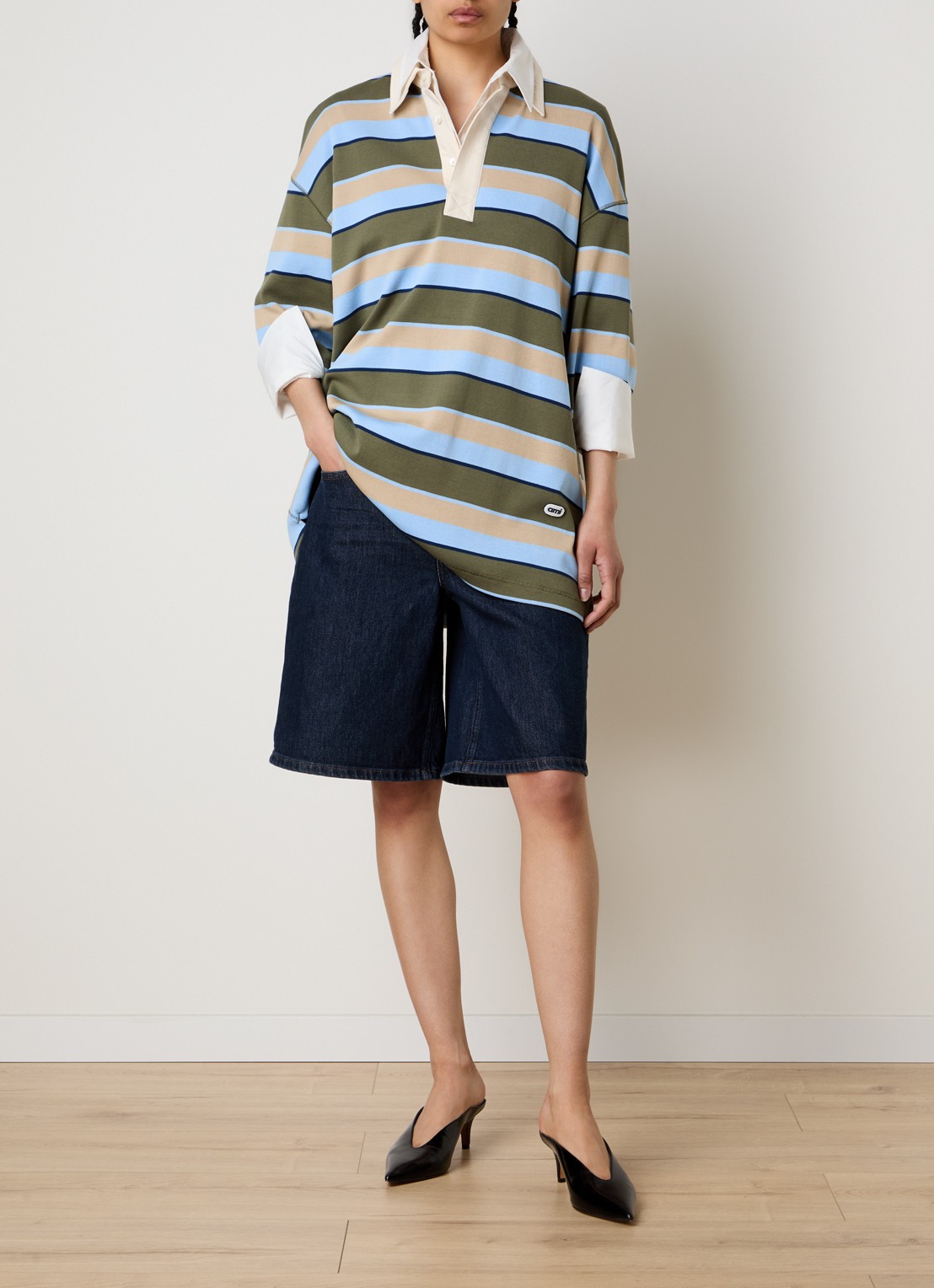 AMI Paris Oversized polo met streepprint - voorkant 2 mosgroen