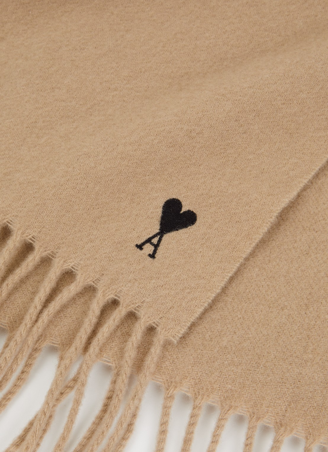 AMI Paris Sjaal van wol met franjes 190 x 25 cm - detail 3 donkerbeige