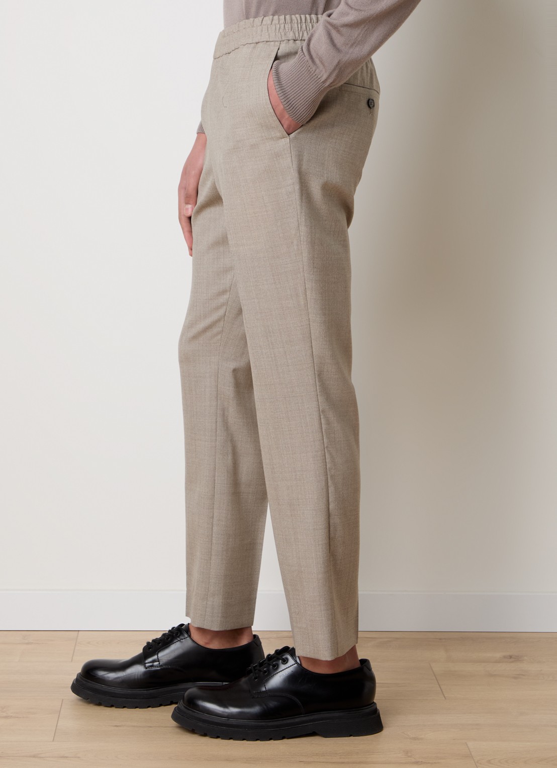 AMI Paris Straight fit pantalon van wol met steekzakken - detail 2 zand