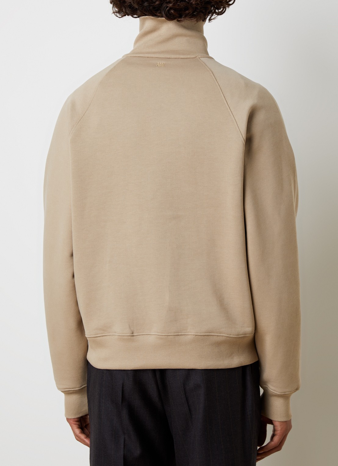 AMI Paris Sweater met halve rits - achterkant 3 beige