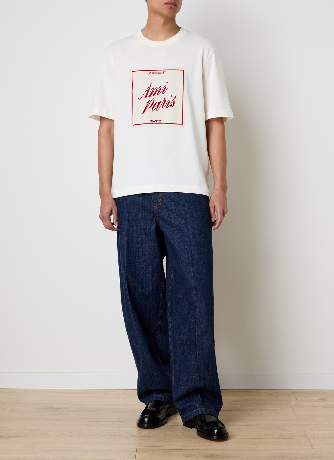 AMI Paris T-shirt met flock logoprint - voorkant 3 naturel