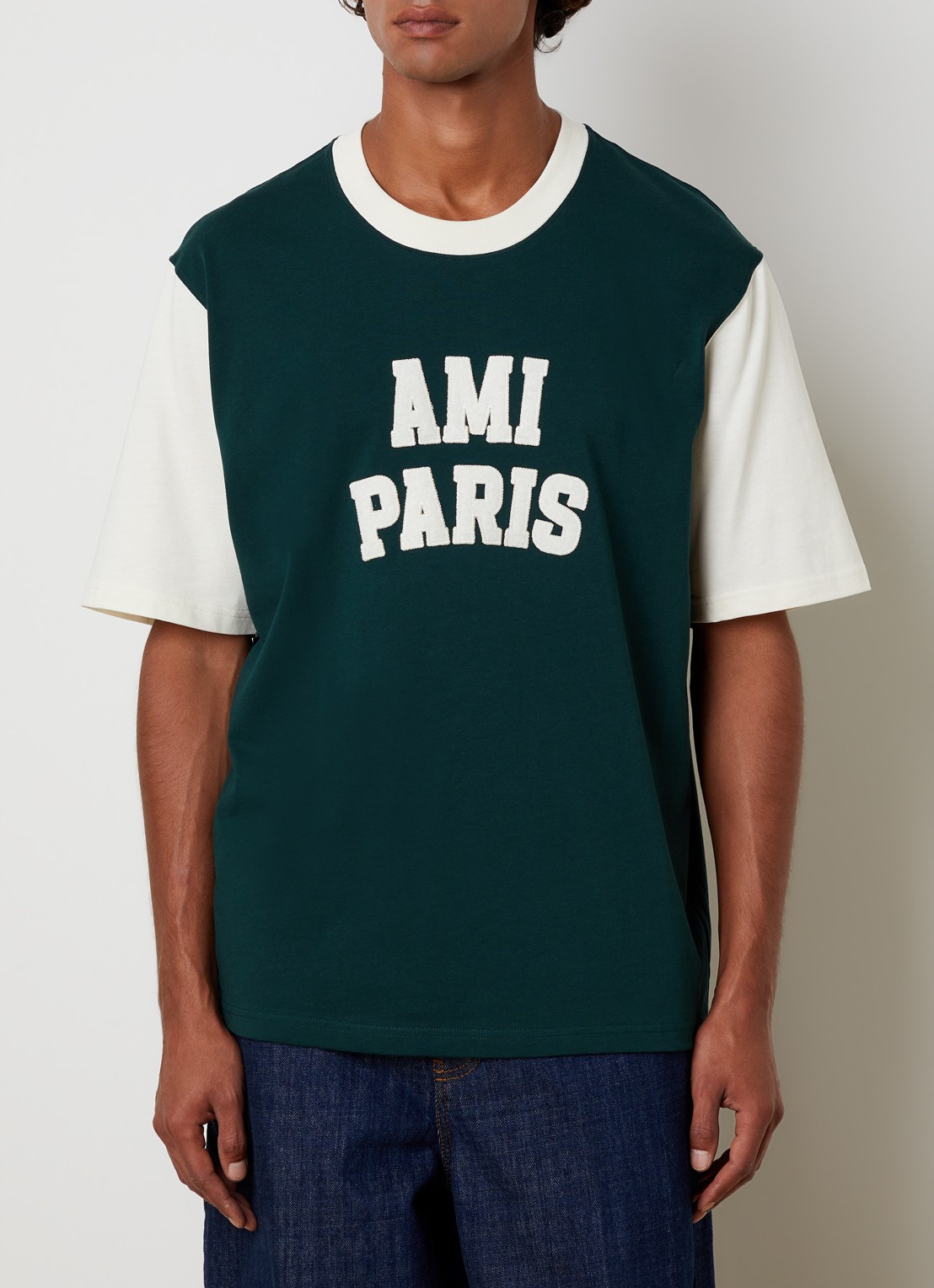 AMI Paris T-shirt met logoborduring - detail donkergroen