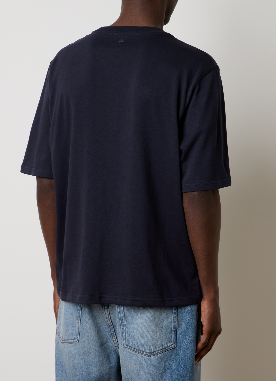 AMI Paris T-shirt van  katoen met logoborduring - achterkant 5 donkerblauw