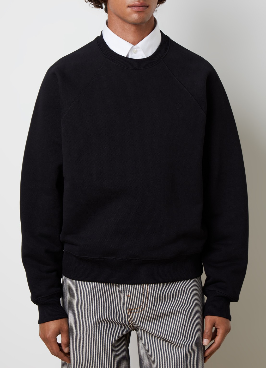 AMI Paris Tonal sweater met ronde hals - detail zwart