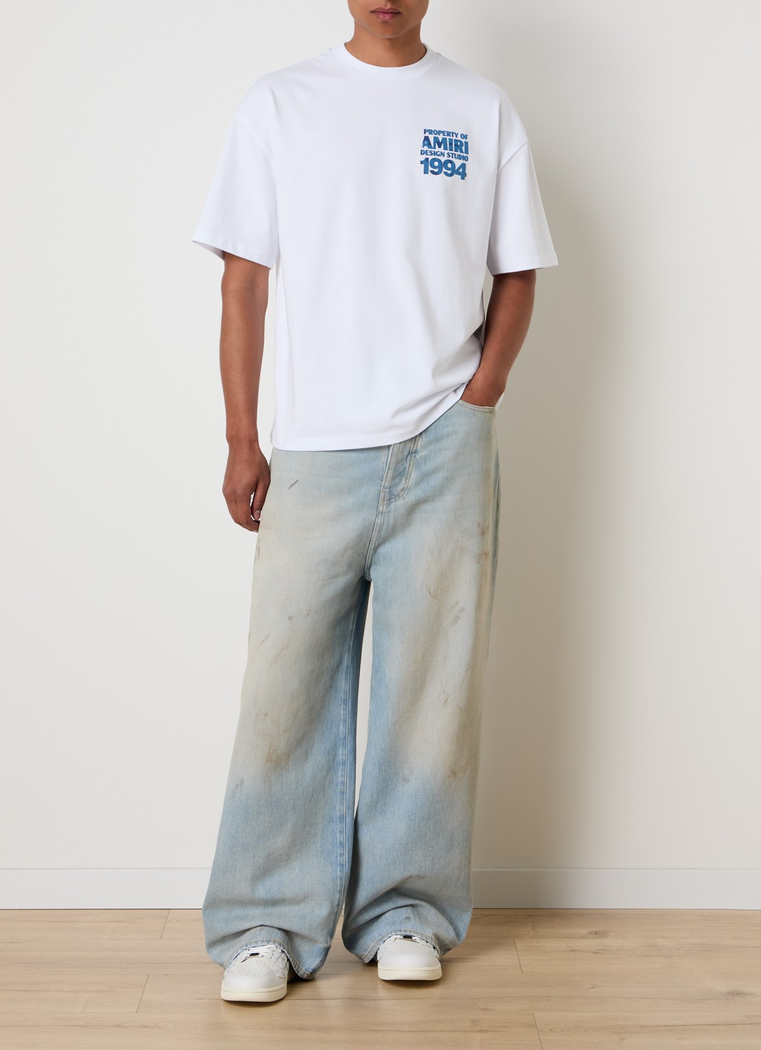 AMIRI 1994 T-shirt met logo- en backprint - voorkant 3 wit