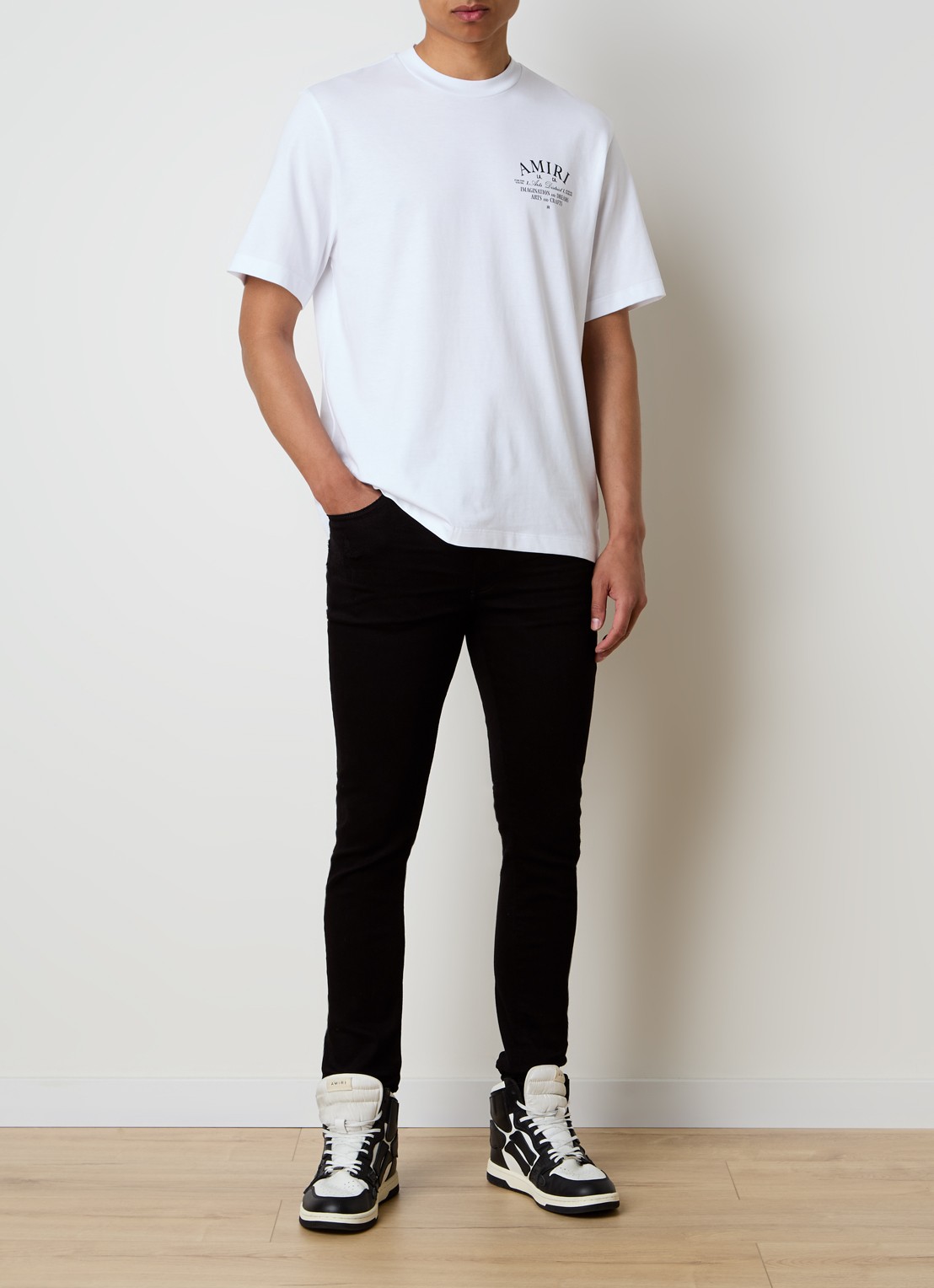 AMIRI Arts District T-shirt met logo - voorkant 2 wit