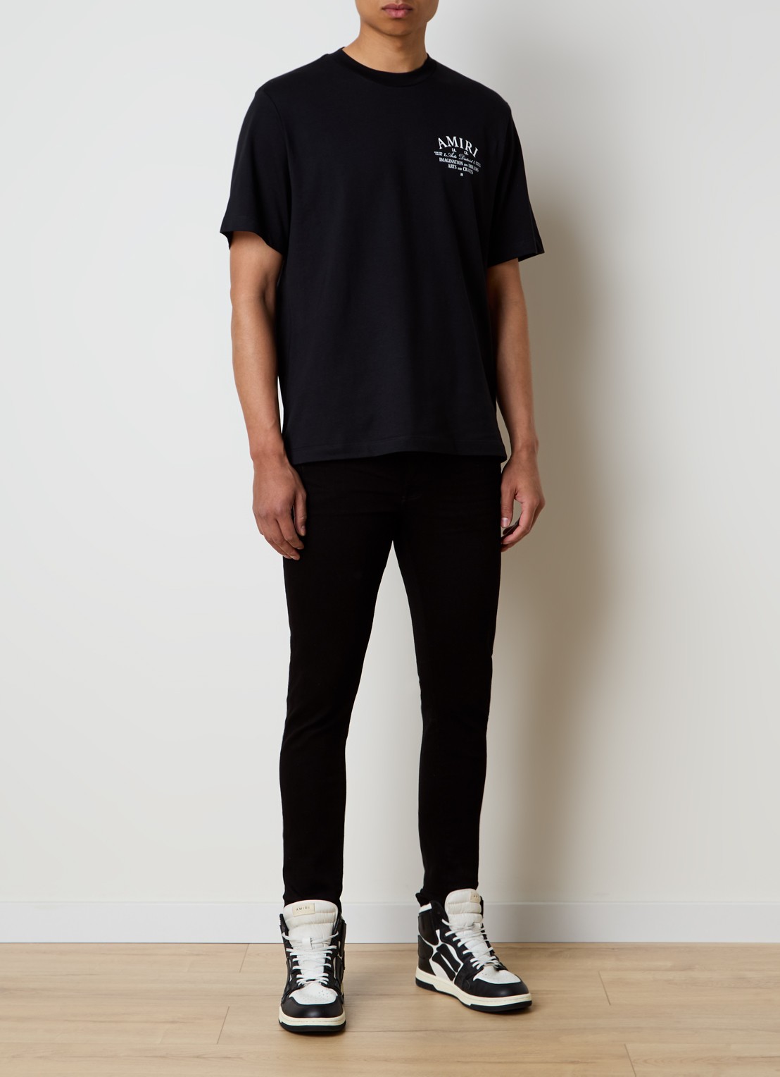 AMIRI Arts District T-shirt met logo - voorkant 4 zwart
