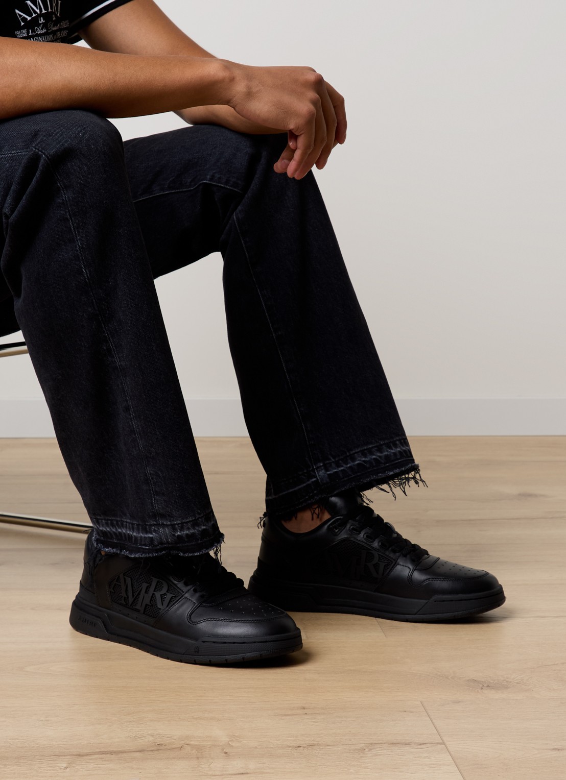 AMIRI Classic Low sneaker van leer met logo - voorkant 2 zwart