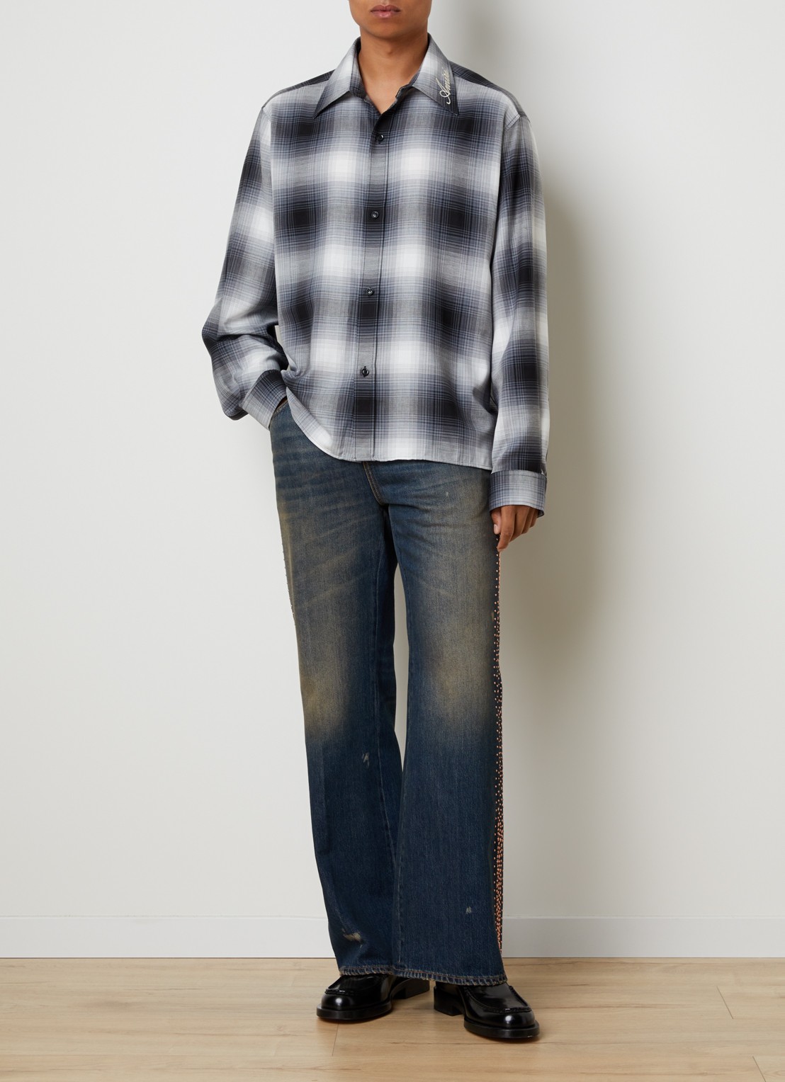 AMIRI Embellished loose fit jeans met studs - voorkant 2 indigo