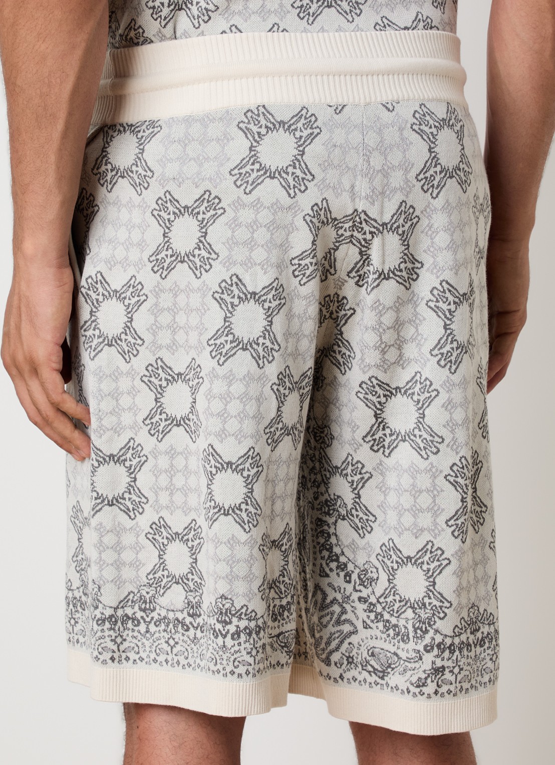 AMIRI Loose fit korte broek met logoborduring - achterkant 5 beige