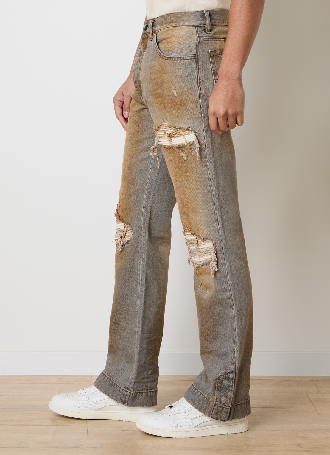 AMIRI MX1 straight leg jeans met destroyed afwerking - detail 5 beige