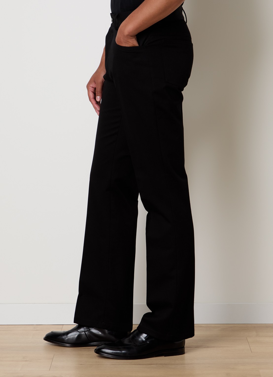 AMIRI Script flared jeans met logo en gekleurde wassing - detail 2 zwart