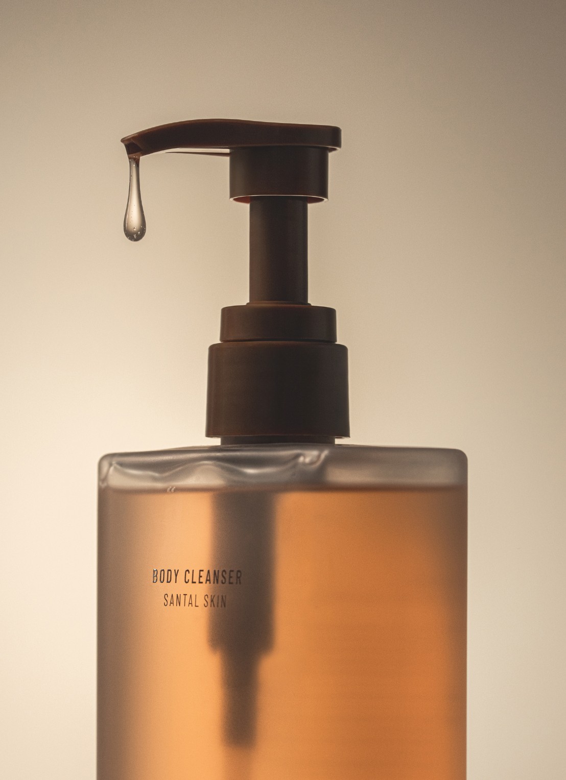 Amoué Santal Skin Body Cleanser - douchegel - voorkant 2 undefined