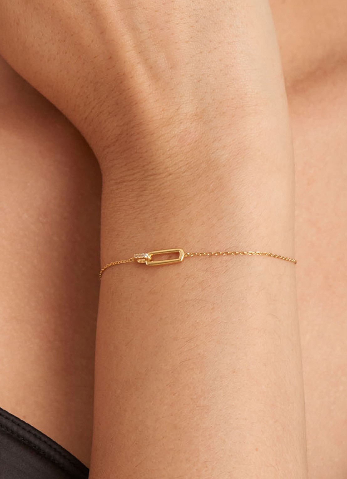 Ania Haie Glam Interlock armband verguld - voorkant 2 goud
