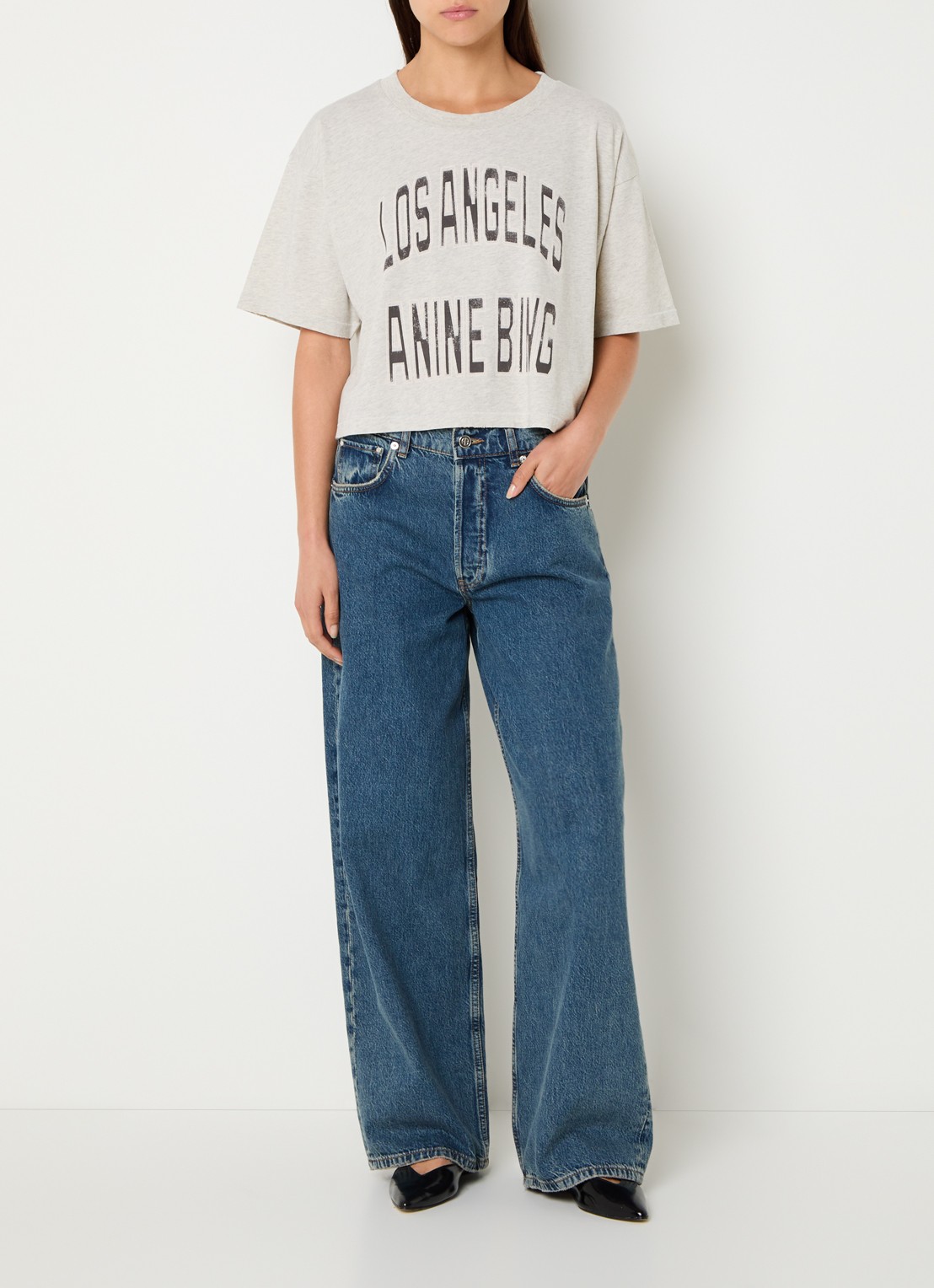 Anine Bing Johnny cropped T-shirt met logoprint  - voorkant 3 lichtgrijs