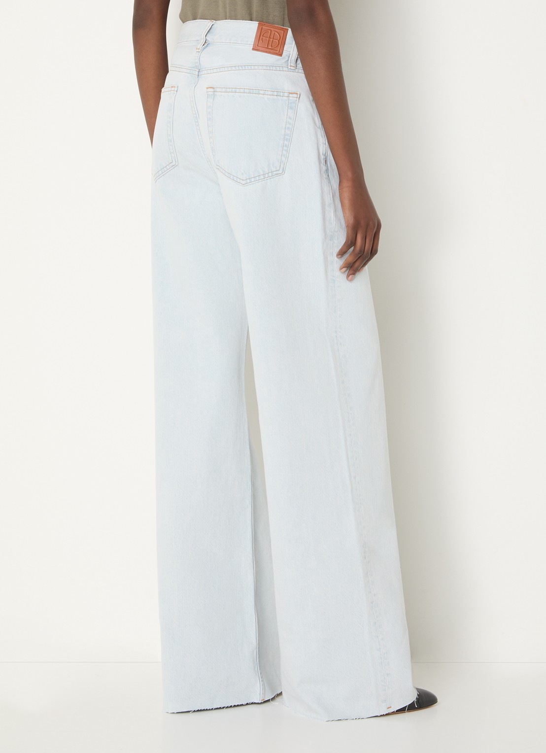 Anine Bing Lewis high waist wide leg jeans met lichte wassing - achterkant indigo