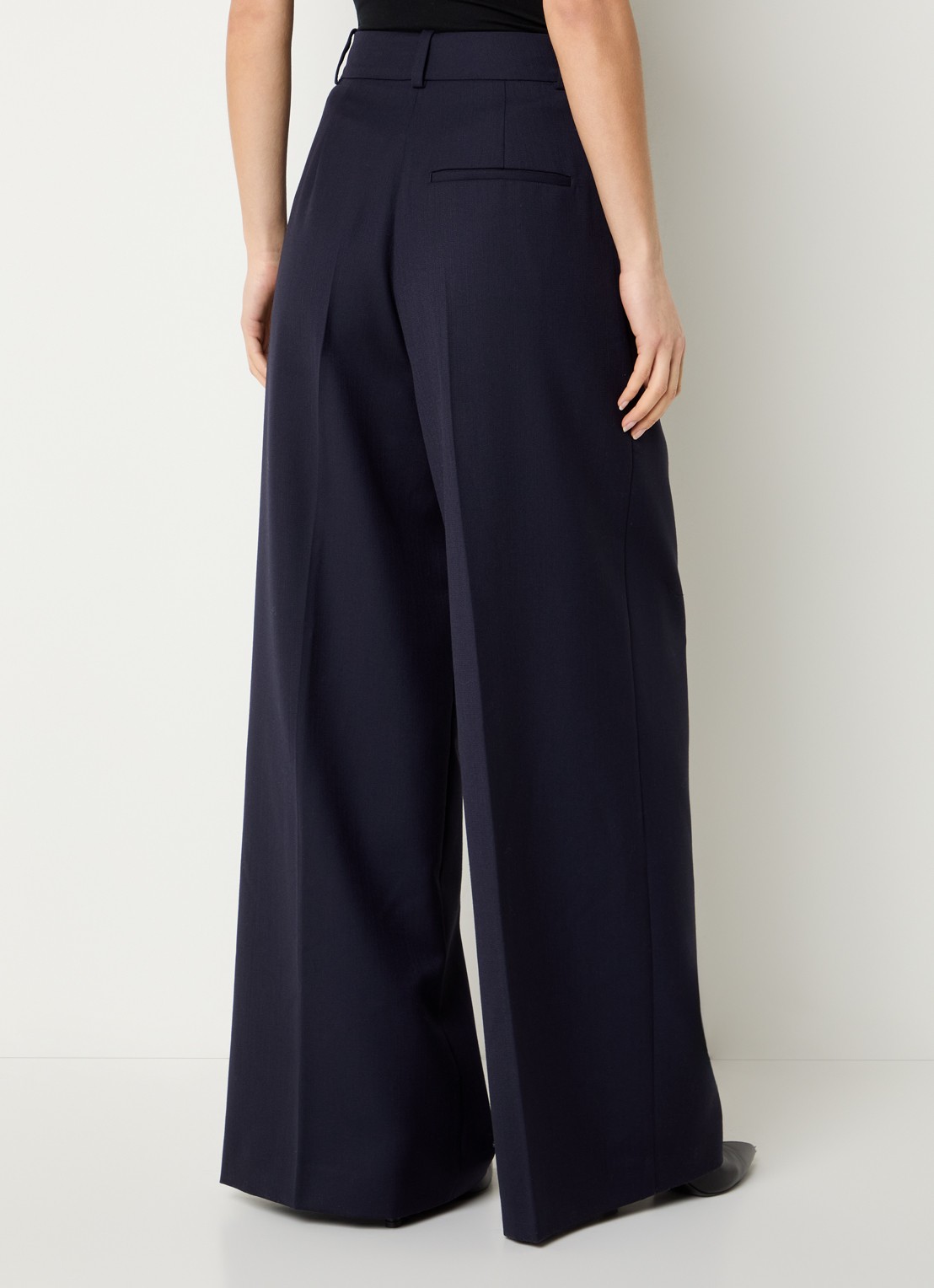 Anine Bing Lou high waist loose fit pantalon in wolblend met persplooi - achterkant 3 donkerblauw