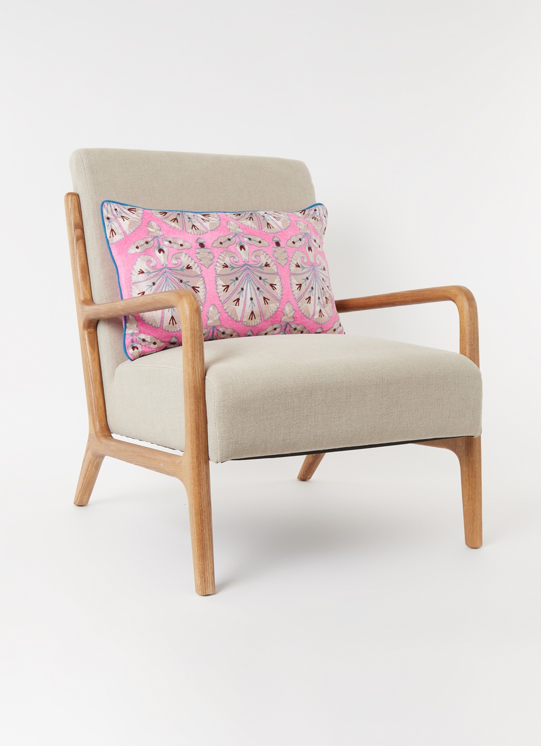 Anna + Nina Daisy Suzani Embroidered sierkussen 14 x 22 cm - voorkant 4 roze