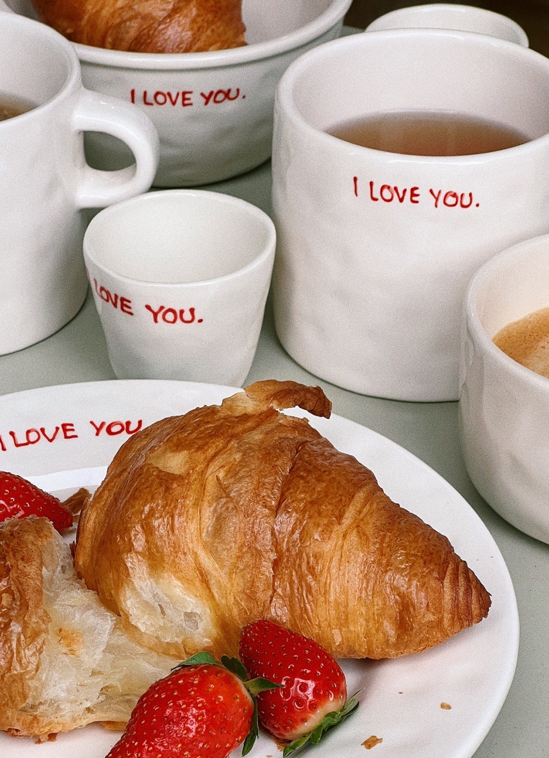 Anna + Nina I Love You ontbijtbord 22 cm - voorkant 2 wit