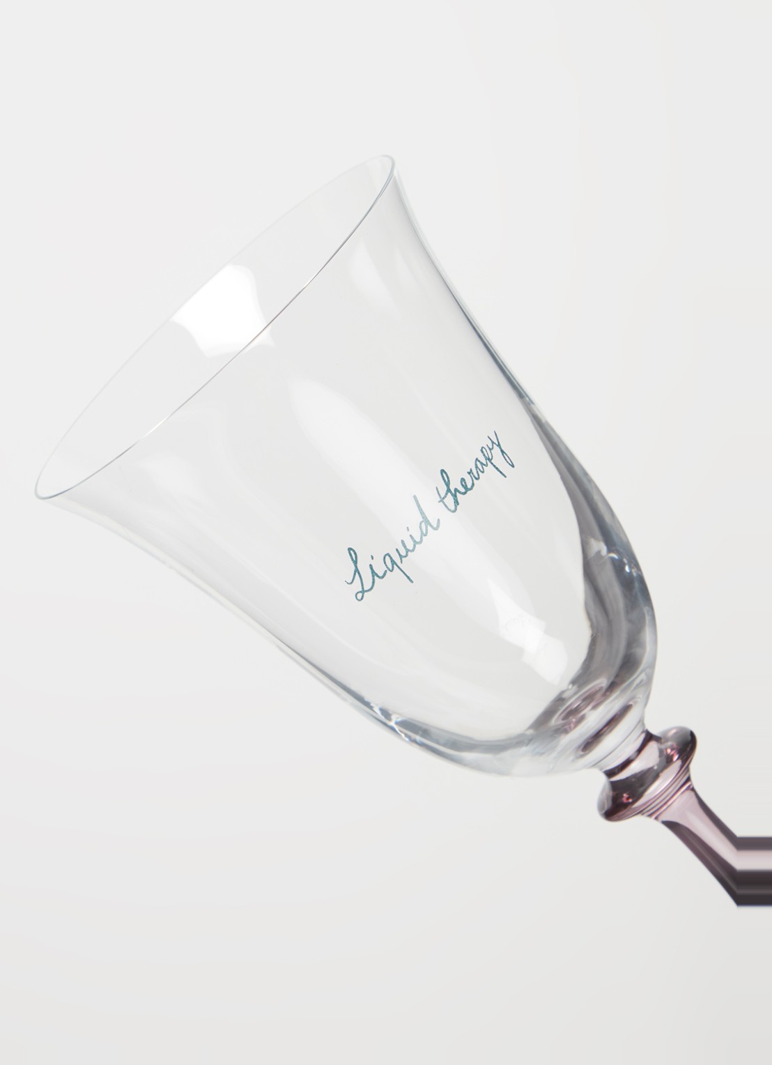 Anna + Nina Liquid Therapy wijnglas 20 cl  - detail taupe