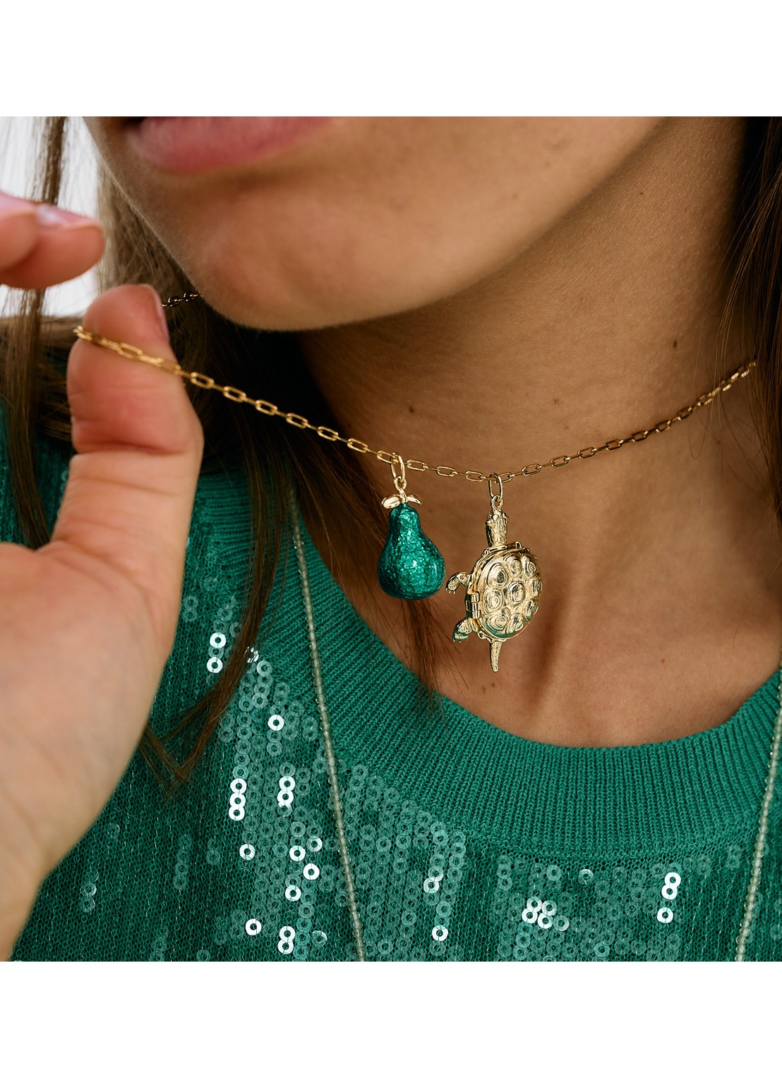 Anna + Nina Lush Pear hanger verguld - detail 2 goud