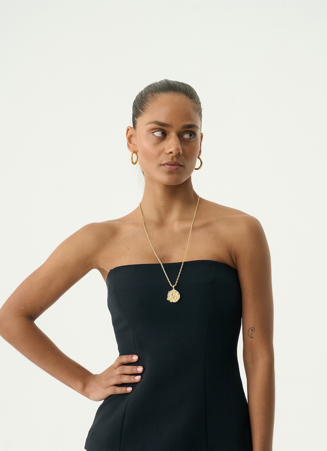 Anna + Nina Radiant Plain ketting verguld - voorkant 3 goud
