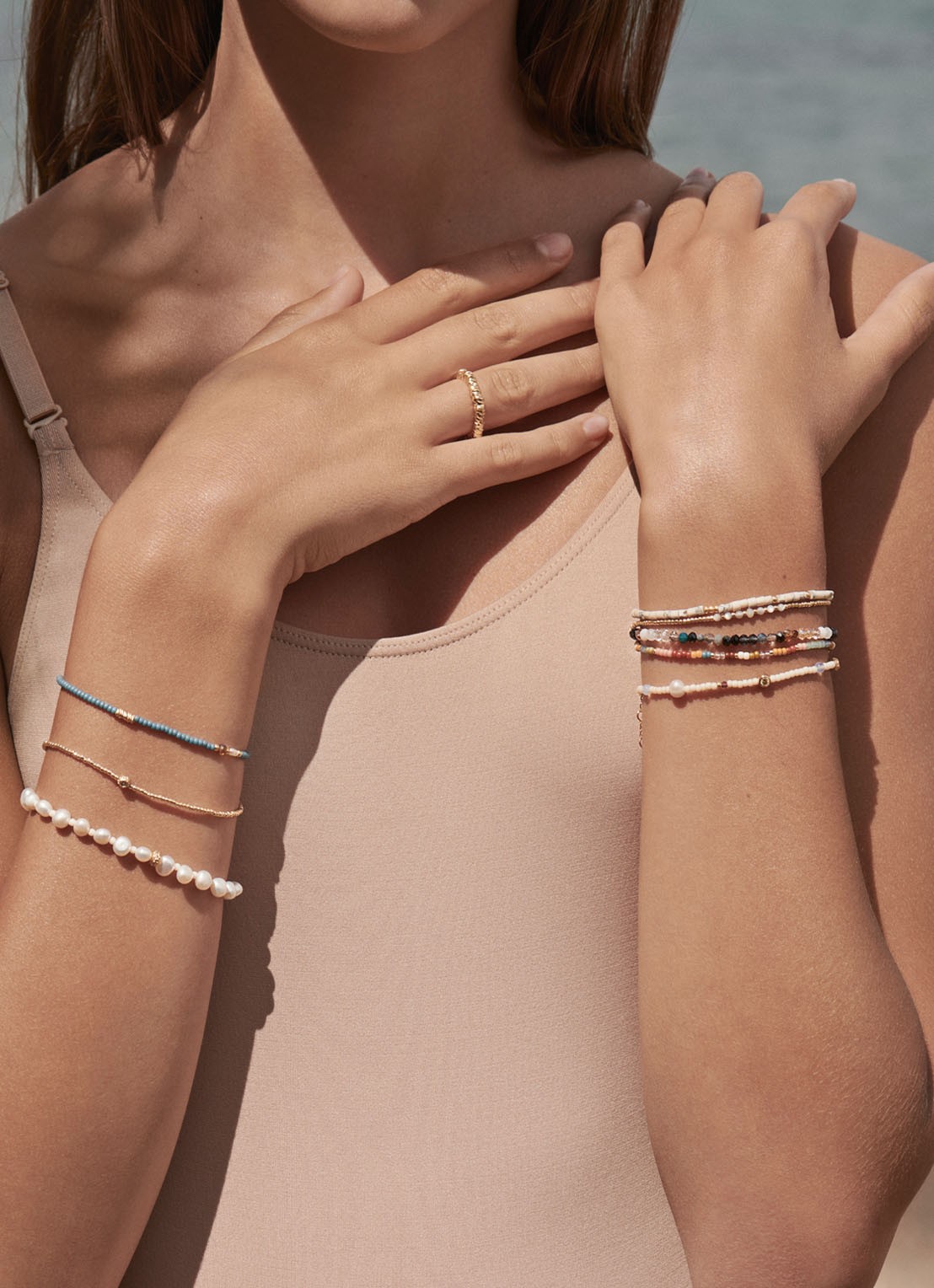 ANNI LU Stellar Pearly armband verguld - voorkant 2 wit