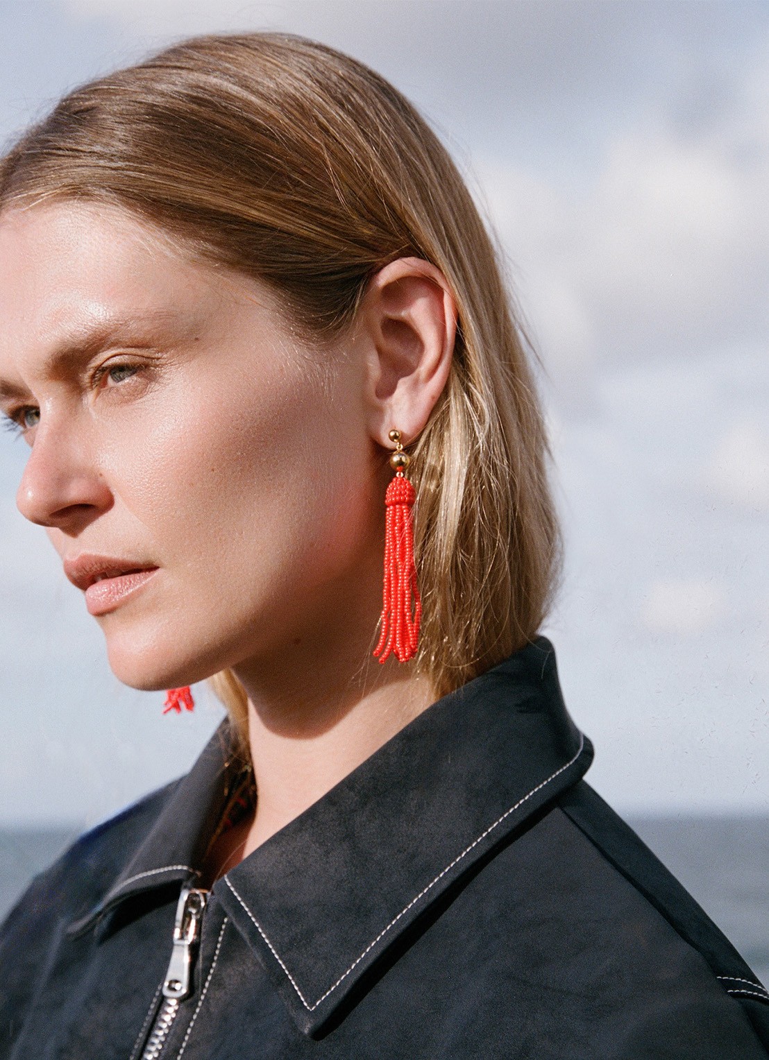 ANNI LU Tassel Fever oorstekers verguld - detail 2 rood