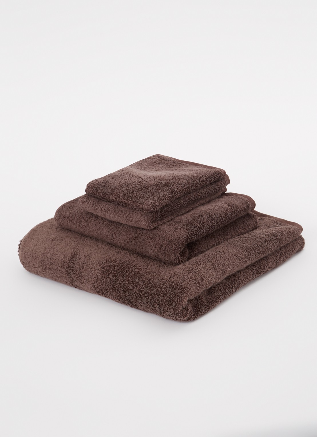 Aquanova London badhanddoek - 600 gr/m² - 55 x 100 cm - voorkant 2 bruin