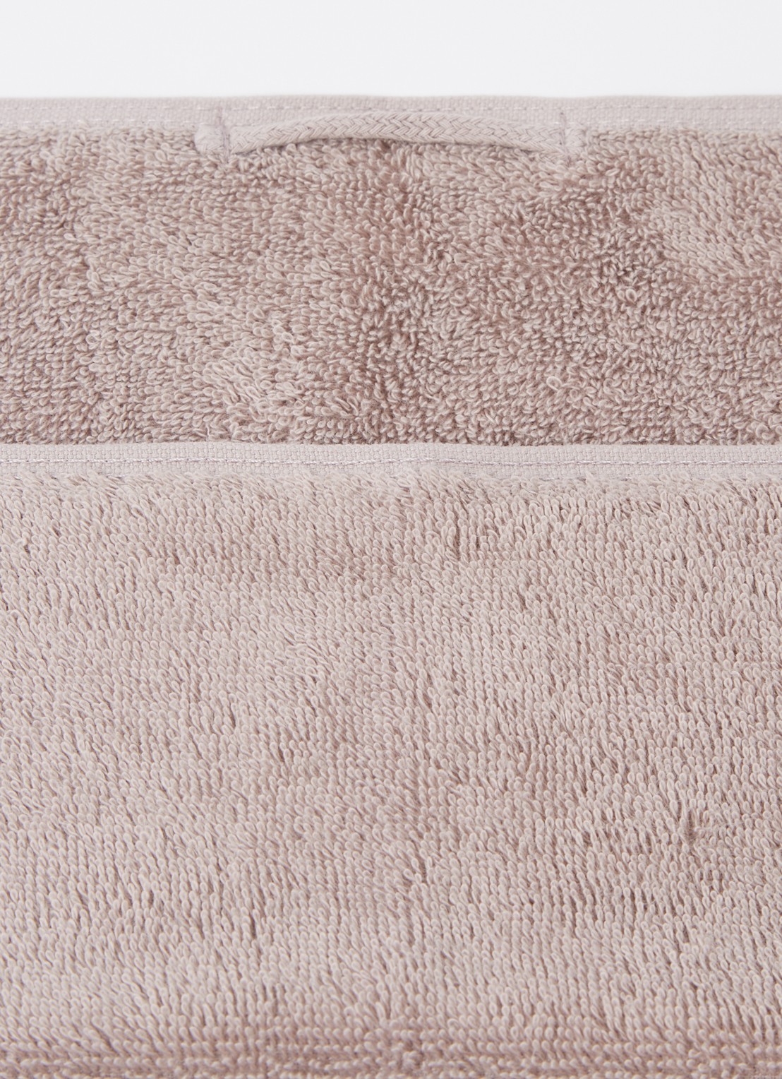 Aquanova London badhanddoek - 600 gr/m² - 55 x 100 cm - detail zand