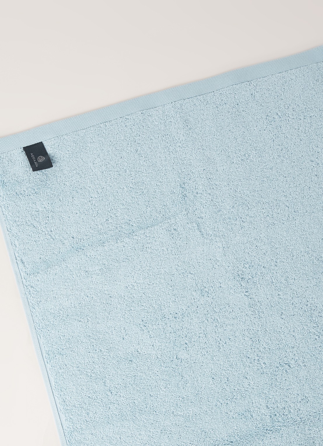 Aquanova London badhanddoek - 600 gr/m2 - 55 x 100 cm - detail 3 lichtblauw