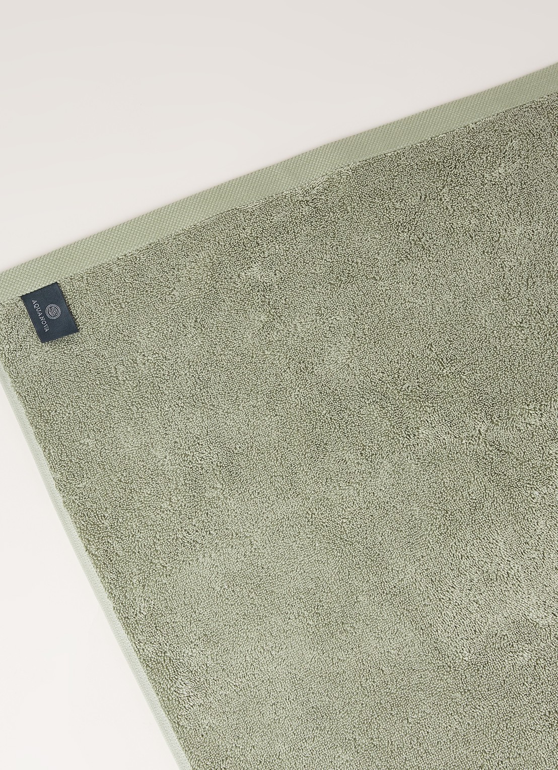 Aquanova London badhanddoek - 600 gr/m2 - 55 x 100 cm - detail mosgroen