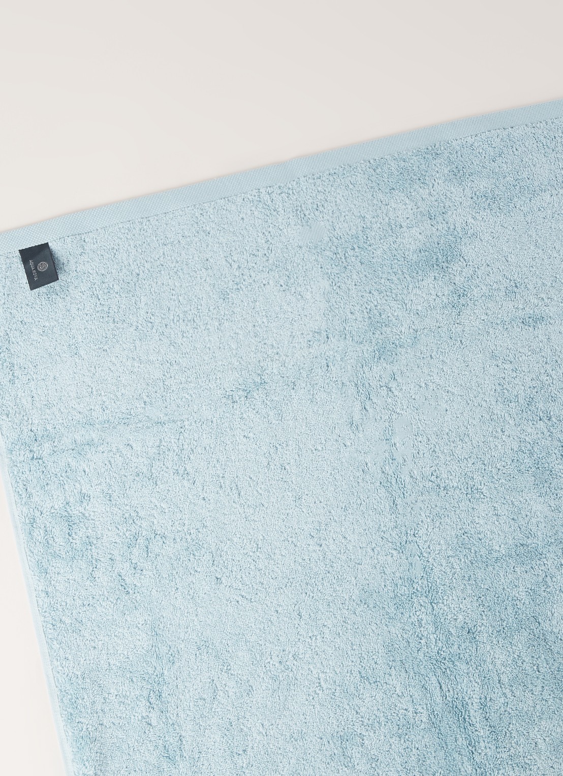 Aquanova London badlaken - 600 gr/m2 - 100 x 150 cm - detail 3 lichtblauw