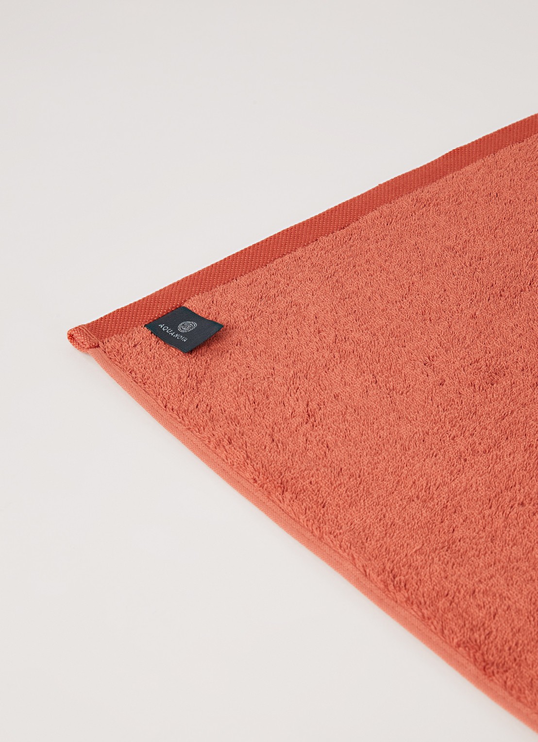 Aquanova London badlaken 70 cm x 130 cm - detail 3 oranjerood