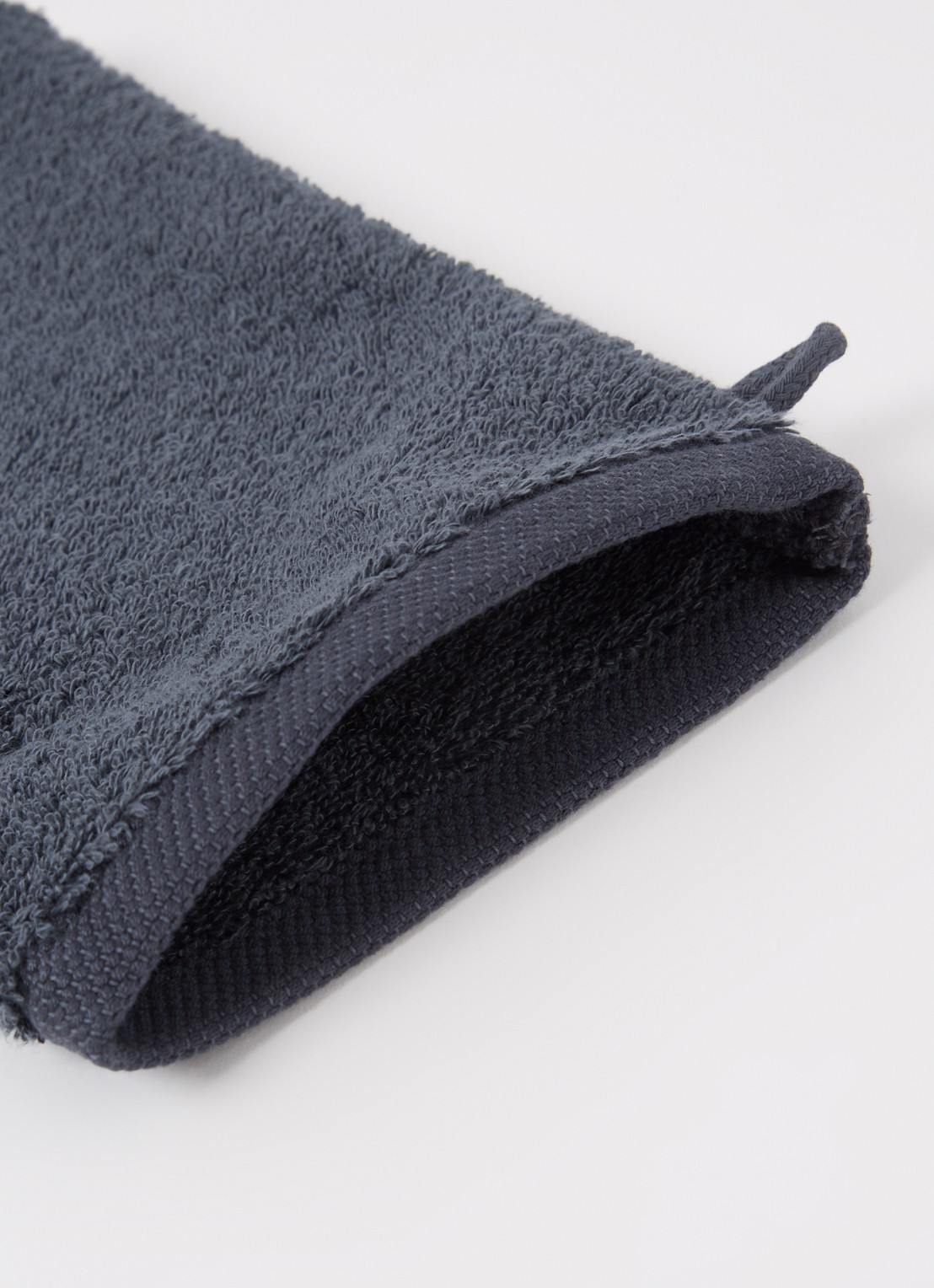 Aquanova London washand - 600 gr/m2 - 16 × 22 cm - detail donkergrijs
