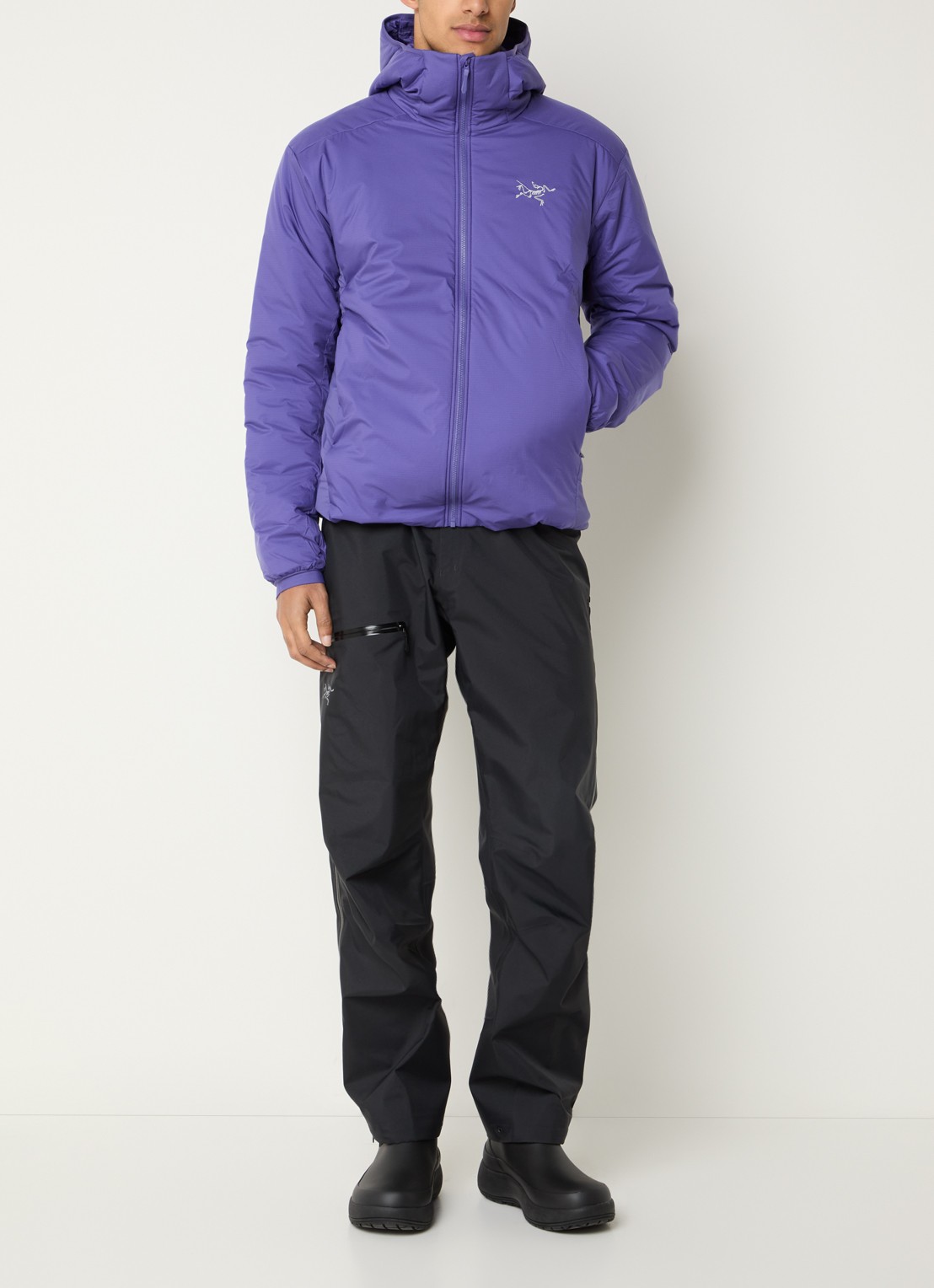 Arc'teryx Atom SV gewatteerd jack met capuchon en ritszakken - voorkant 3 blauw