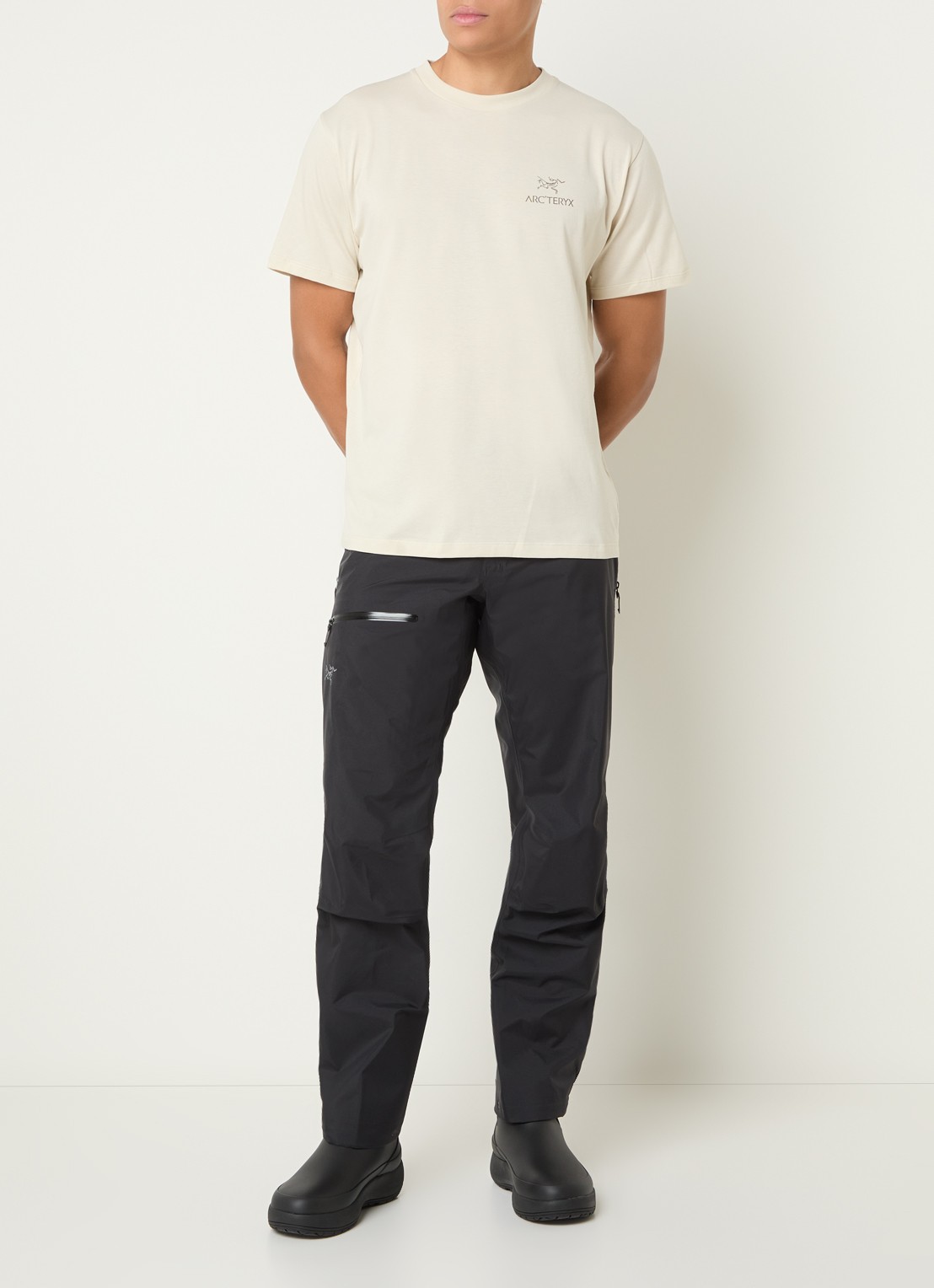 Arc'teryx Beta straight fit skibroek met ritszakken - voorkant 5 zwart