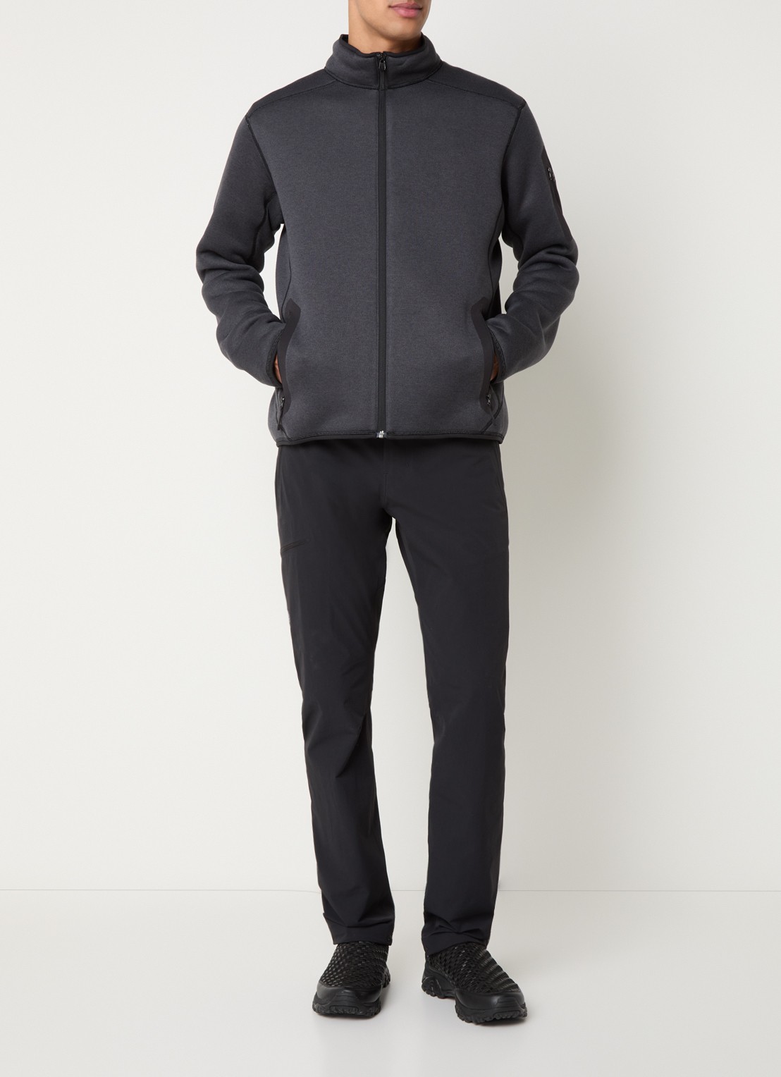 Arc'teryx Covert sweatvest met ritszakken - voorkant 2 zwart