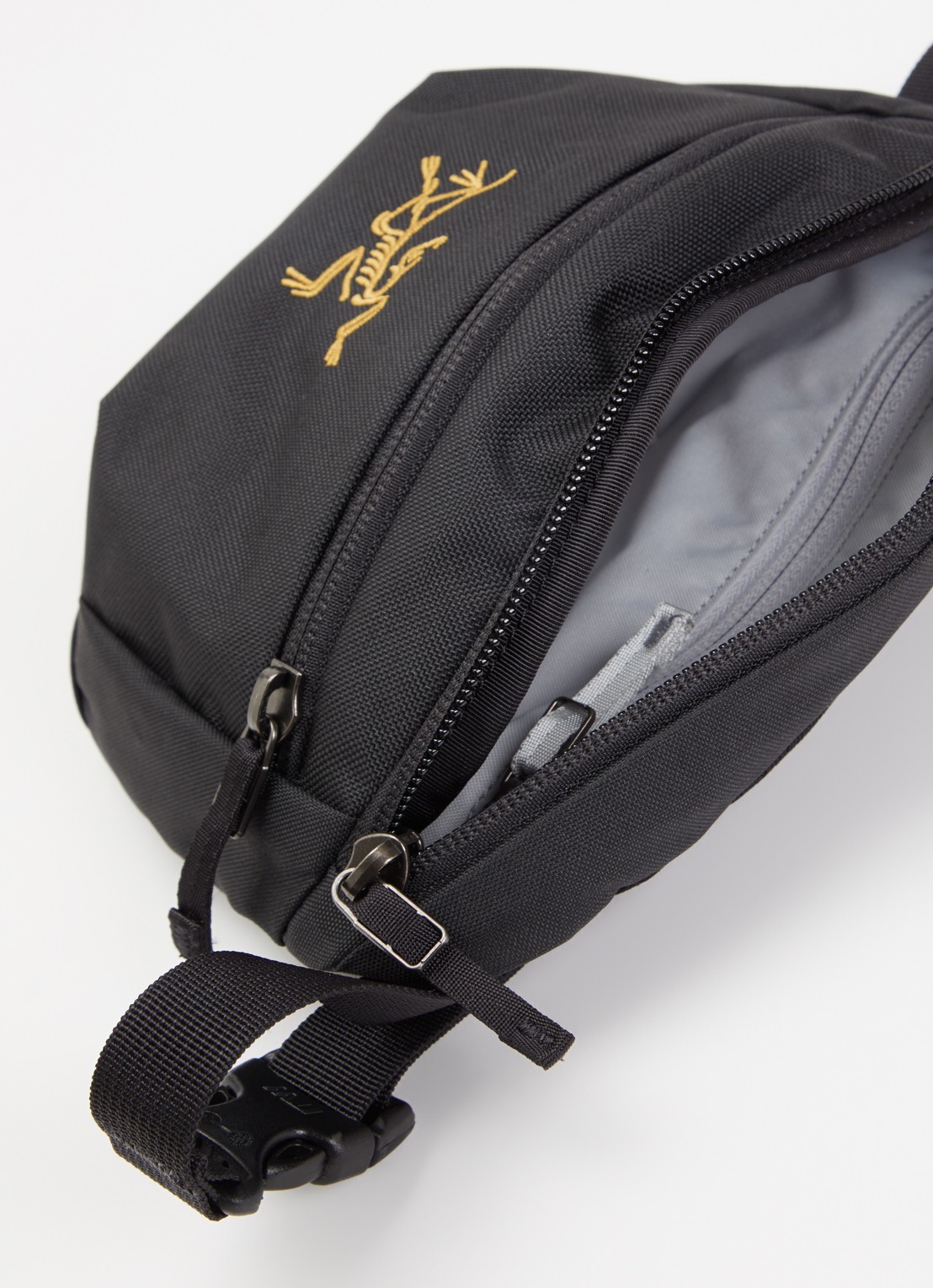 Arc'teryx Crossbodytas met logoborduring - detail 2 zwart