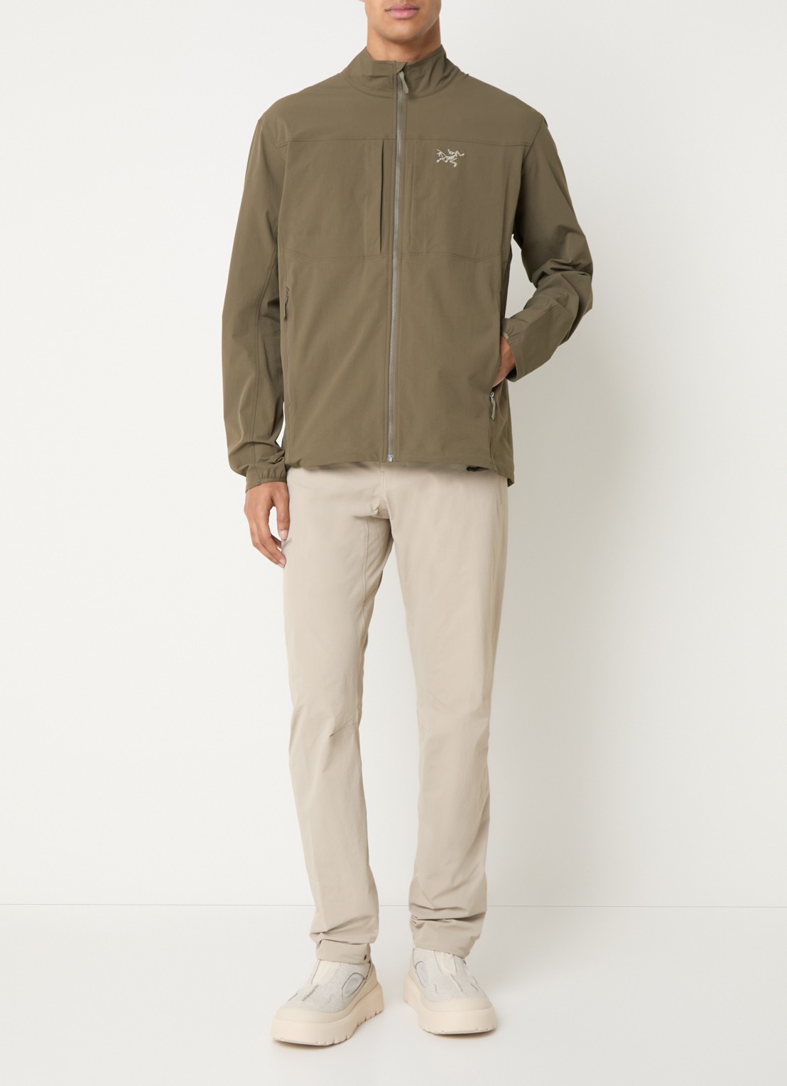 Arc'teryx Gamma jack met ritszakken - voorkant 3 mosgroen