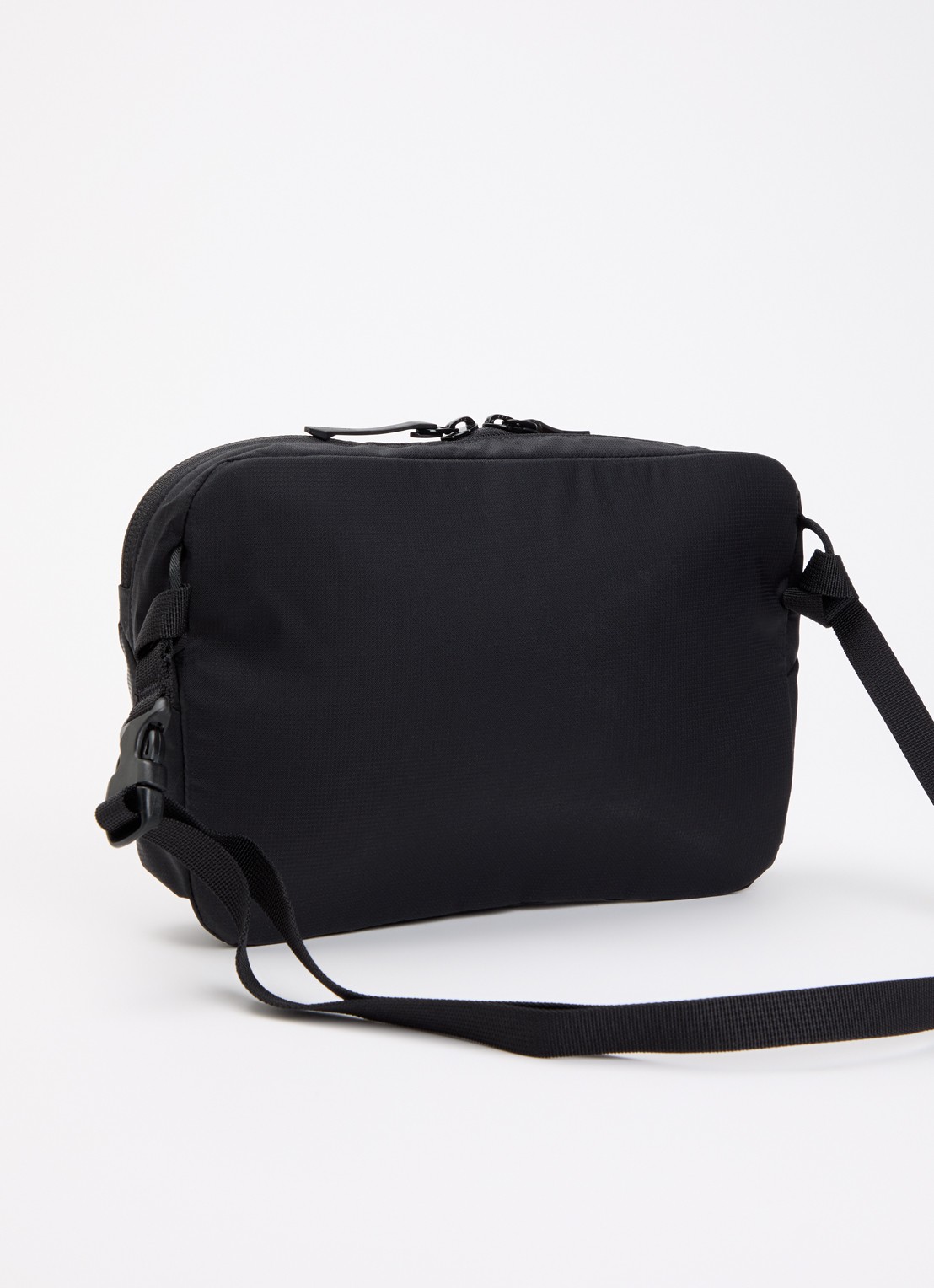 Arc'teryx Heliad crossbodytas met verstelbare schouderriem en logo - achterkant 5 zwart