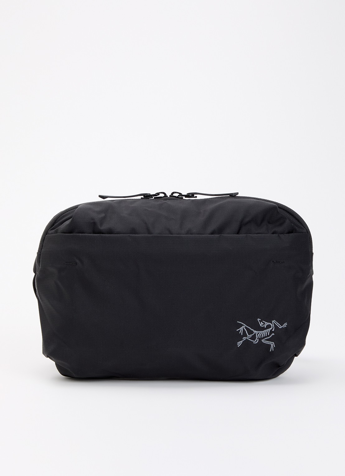 Arc'teryx Heliad crossbodytas met verstelbare schouderriem en logo - voorkant zwart