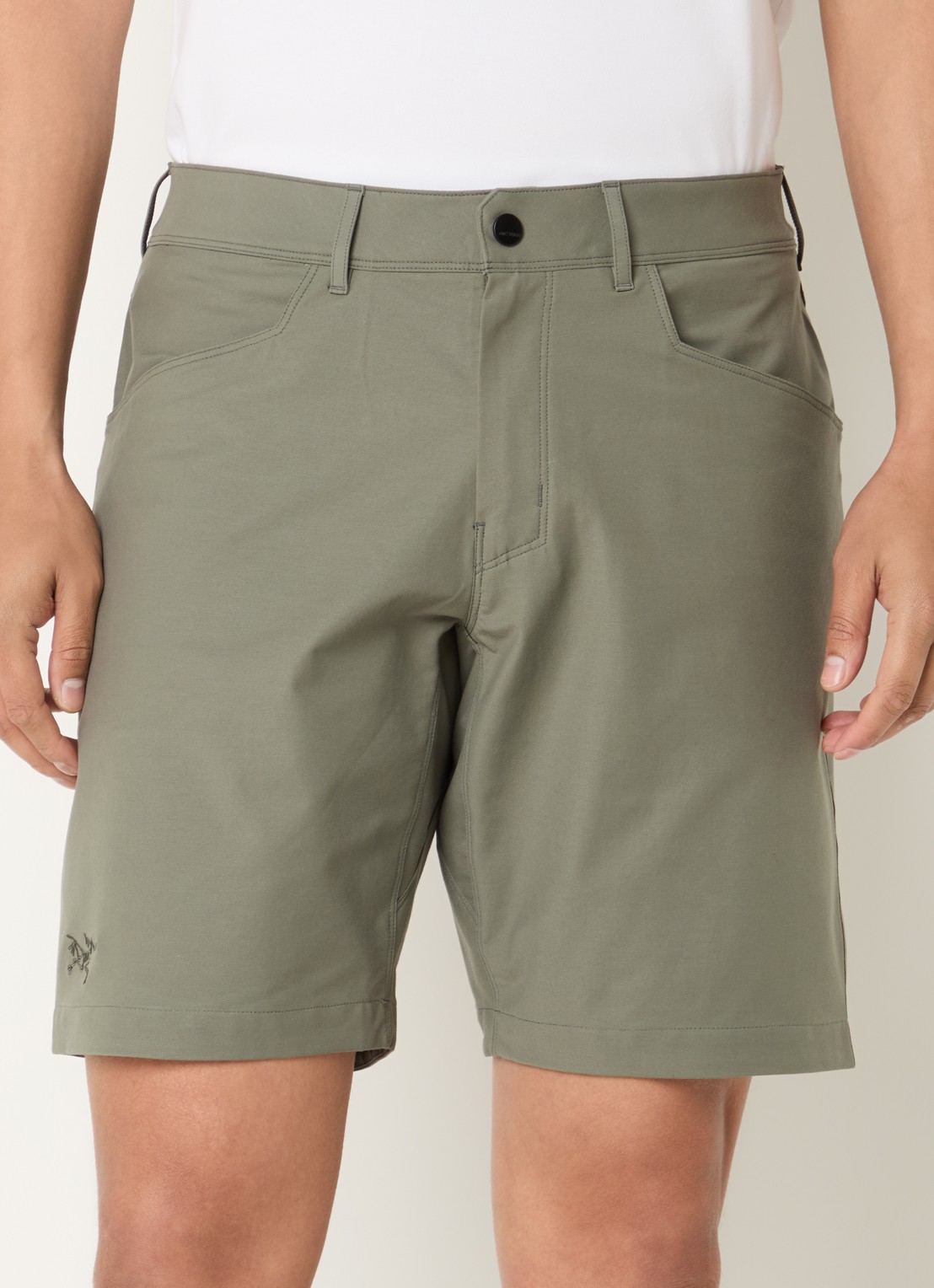 Arc'teryx Kragg slim fit korte broek met steekzakken - detail 4 bronsgroen