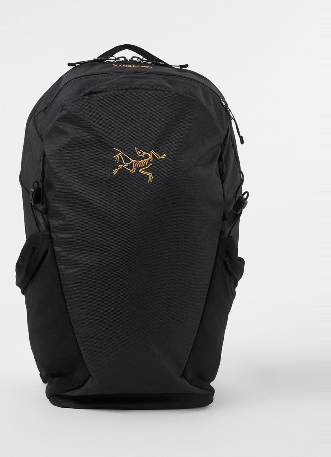 Arc'teryx Mantis 16 rugzak met logoborduring - voorkant zwart