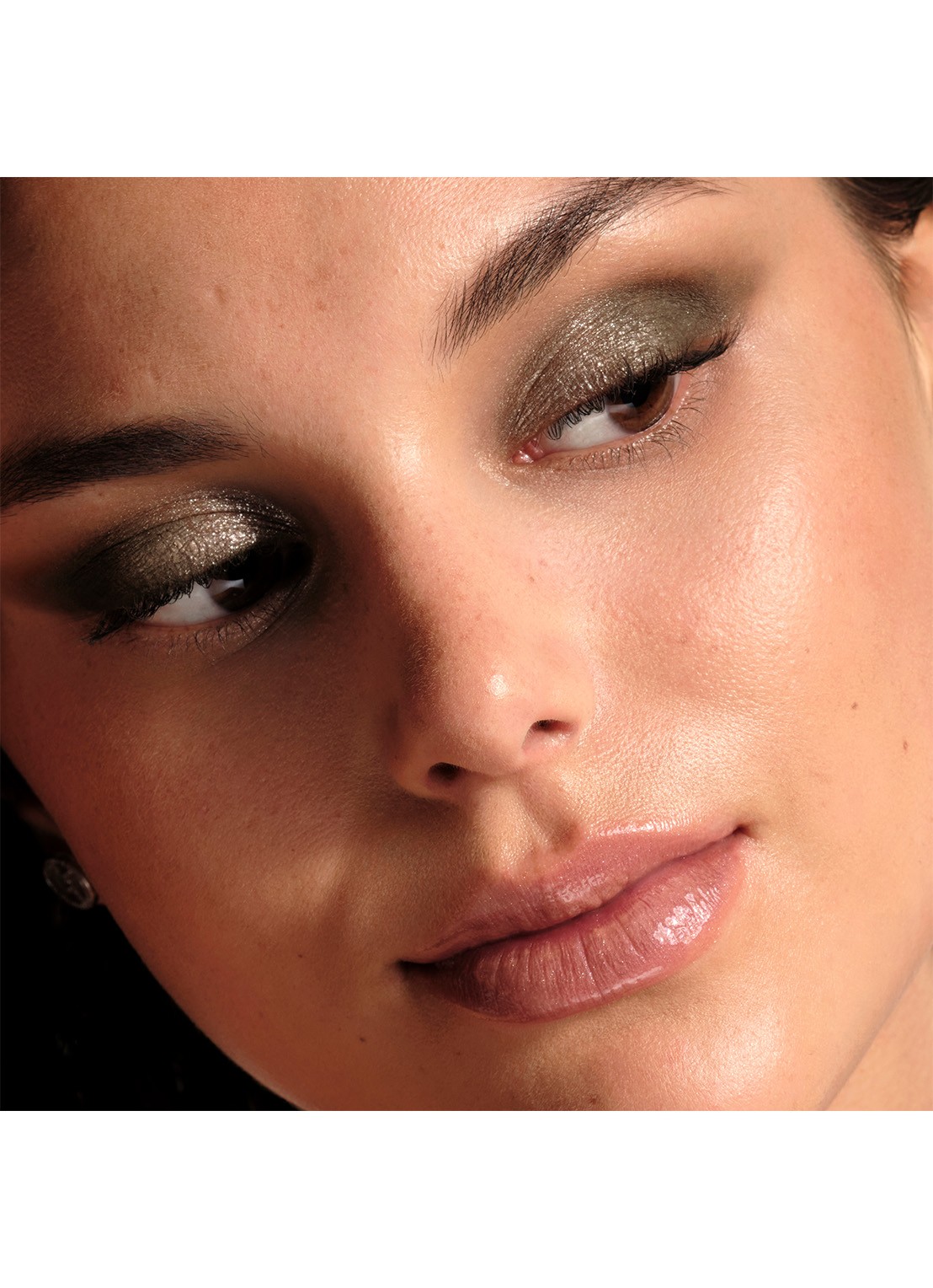 Armani Beauty Eye Tint Vloeibare Oogschaduw - detail 4 90m olive