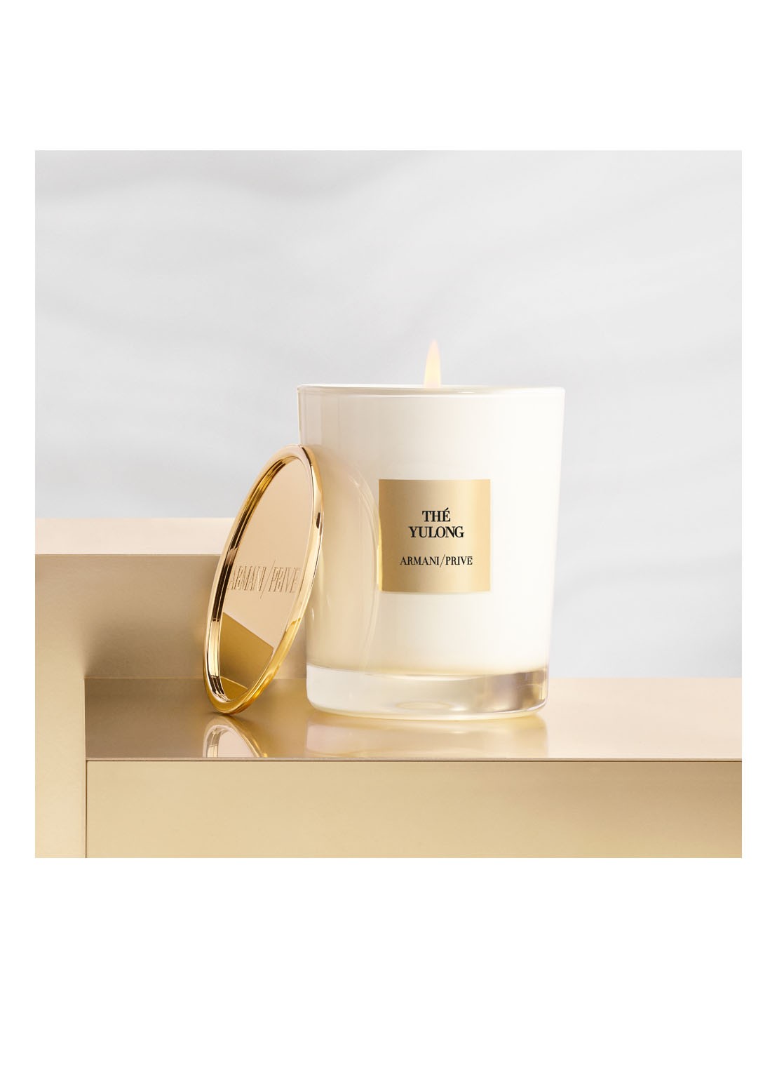 Armani Beauty Thé Yulong - geurkaars 175 gram - voorkant 2 undefined