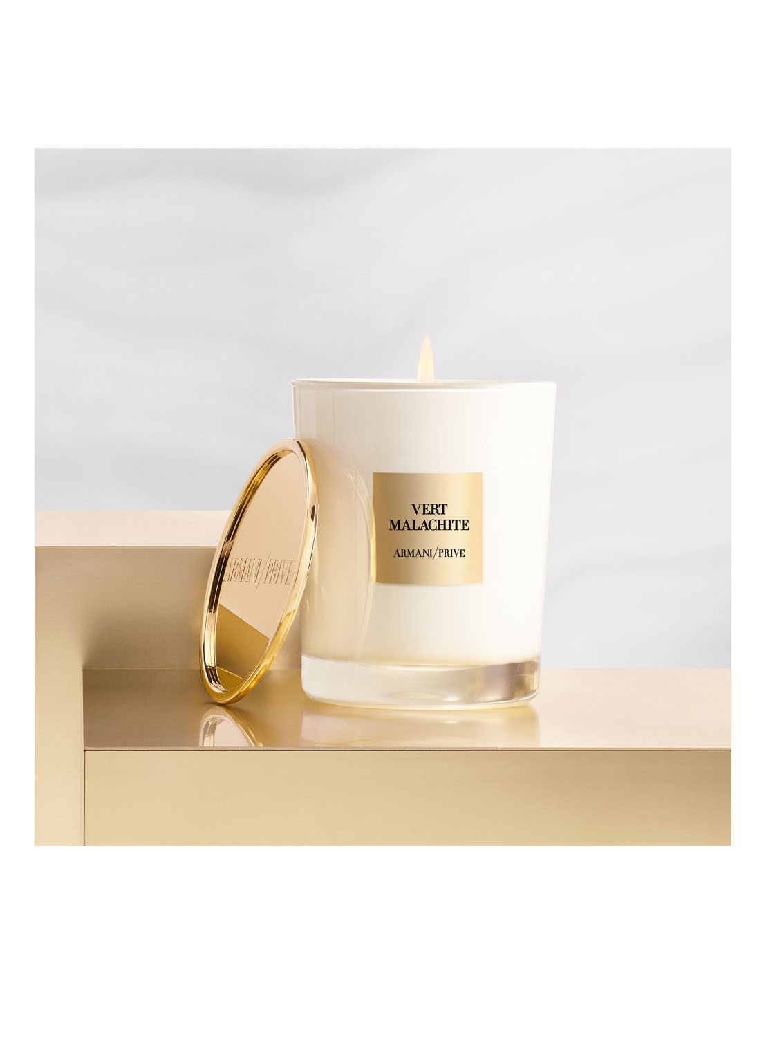 Armani Beauty Vert Malachite - geurkaars 175 gram - voorkant 2 undefined